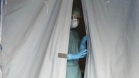 Italia menjadi negara kedua setelah China jumlah kasus virus Corona terbanyak, dengan lebih dari 15 ribu kasus. Iran menjadi negara ketiga dengan jumlah kasus virus Corona terbanyak, dengan lebih dari 10 ribu kasus.