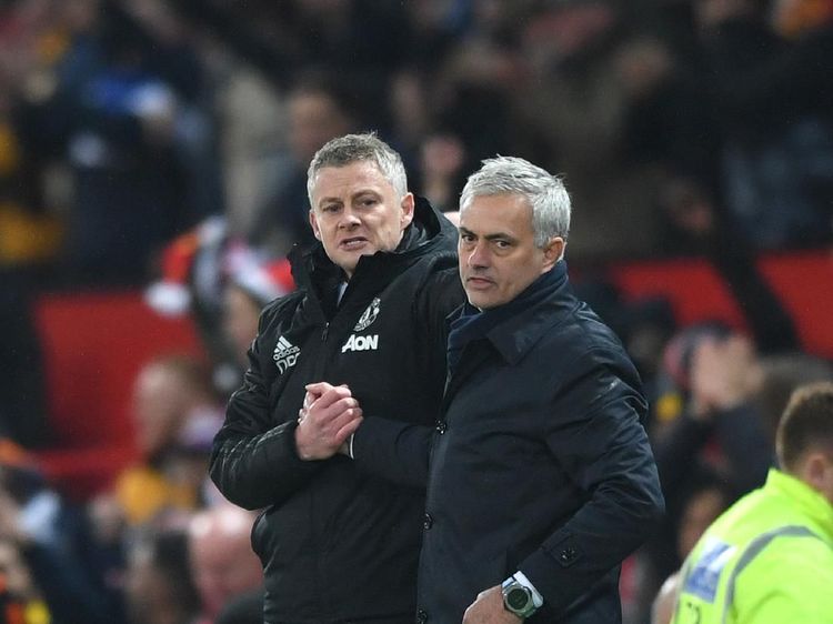 Trio Getir Mantan Manajer MU