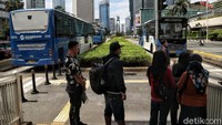 Seperti diketahui, virus corona yang juga dikenal dengan nama COVID-19 ini pertama kali ditemukan di Wuhan, China, pada akhir tahun 2019 silam. Kini lebih dari ratusan ribu orang di berbagai negara di dunia terinfeksi virus corona. Puluhan negara di dunia pun melaporkan kasus terkait COVID-19.