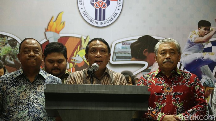 Menpora Zainudin Amali gelar rapat dengan para operator liga terkait virus corona. Menpora menyerahkan kebijakan penanggulangan corona kepada cabor masing-masing.