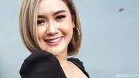 Keduanya akan menikah pada Juni mendatang di Bali. Pool/Palevi S/detikFoto.