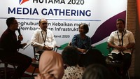 Anugerah Hutama 2020 merupakan ajang kompetisi jurnalistik dan fotografi yang bertajuk Menghubungkan Kebaikan melalui Pembangunan Infrastruktur.