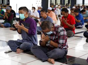 Masjid di Wonogiri Tetap Jumatan, Tanpa Karpet dan Dipersingkat