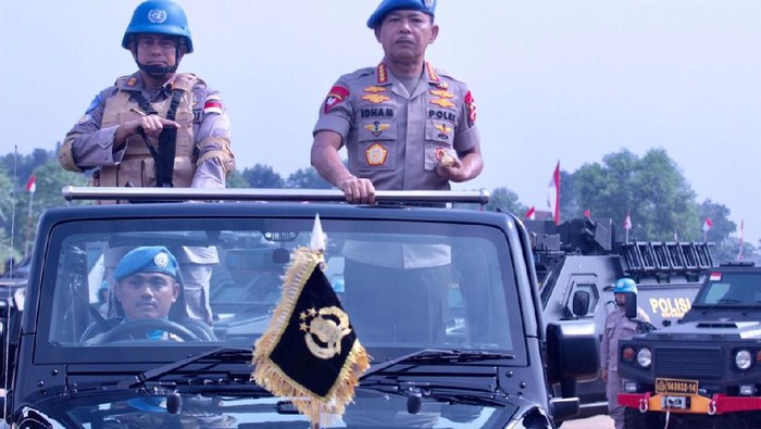 Kapolri Idham Azis pembaretan FPU