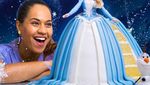 Ini Yolanda Gampp yang Berpose dengan Illusion Cake Buatannya