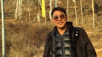 Seniman bela diri, Jet Li tengah menjadi perbincangan hangat setelah muncul dalam sebuah iklan. Penampilannya disebut terlihat lebih tua 20 tahun dari usia yang sebenarnya yakni 60 tahun. (Foto: Instagram @jetli)