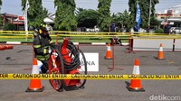 General Manager Pertamina RU IV Cilacap Joko Pranoto kepada wartawan, Sabtu (14/3/2020) mengatakan, kegiatan ini rangkaian kegiatan K3 (Kesehatan dan Keselamatan Kerja) tahun 2020 dan sebagai puncaknya, diadakan kompetisi Fire Fighter se Jawa dan Bali yang hari ini diikuti oleh 26 regu dari seluruh Kabupaten kota.