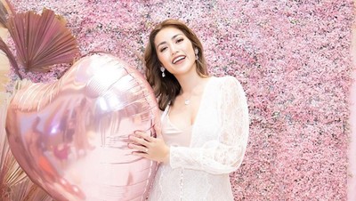 Pakai Baju Tidur, Intip Gaya Jessica Iskandar Bridal Shower Jelang Nikah