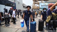 Lebih lanjut, Terawan pun mengatakan jika 188 WNI yang tetap sehat ini bisa menjadi motivasi dan membangun optimisme kepada masyarakat Indonesia dalam menghadapi wabah Corona. Ia mengatakan jika para peserta observasi ini bisa tetap sehat, semua orang juga demikian.