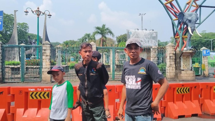 Pengunjung Kecewa Ragunan Tutup