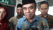 Menag Ajak Salat Idul Fitri di Rumah, Bukan Masjid atau Lapangan