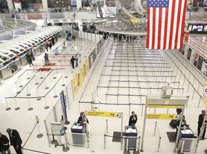 Turis dengan 2 Vaksin Ini Dilarang Masuk Amerika Serikat!