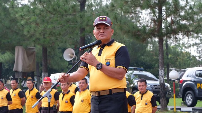 Polda Sumut gelar bersih-bersih untuk mencegah penyebaran virus Corona (dok. Istimewa)