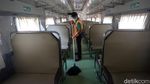 Gerbong Kereta di Stasiun Pasar Senen Disemprot Disinfektan
