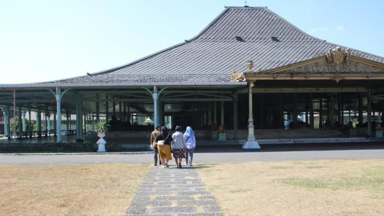 Pura Mangkunegaran Istana Raja Solo
