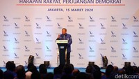 Susilo Bambang Yudhoyono (SBY) memberikan pidato terakhir sebagai Ketua Umum Partai Demokrat di Kongres V PD yang digelar di Jakarta. Diketahui meski tak lagi menjabat sebagai Ketum PD, AHY mengatakan SBY tetap menjadi bagian dari Partai Demokrat dan akan menjabat sebagai Ketua Mejelis Tinggi Partai Demokrat.