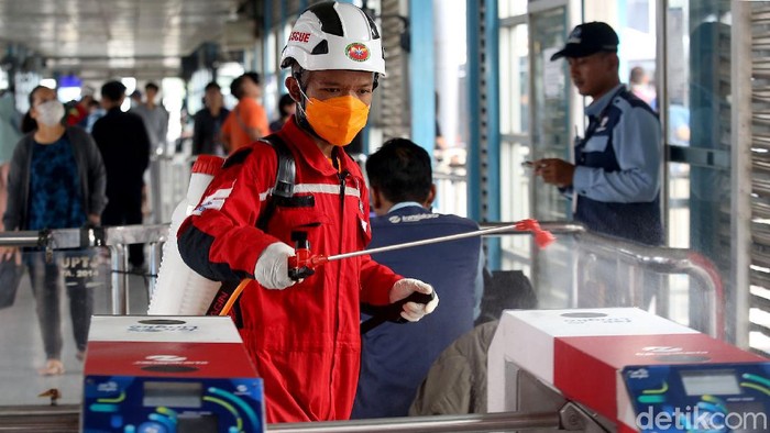 Cara Mudah Dan Aman Membuat Disinfektan Sendiri