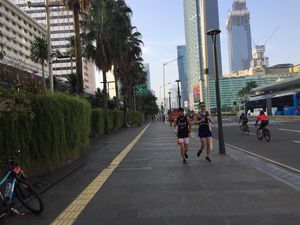 CFD Ditiadakan Antisipasi Corona, Warga Tetap Antusias Olahraga di Bundaran HI