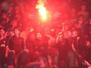 Persib Bandung Menang, Robert Alberts Dibikin Gusar Flare