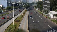 Seperti diketahui, kegiatan Car Free Day (CFD) yang kerap diselenggarakan di kawasan Bundaran HI kini ditiadakan untuk sementara waktu guna mencegah penyebaran virus corona.