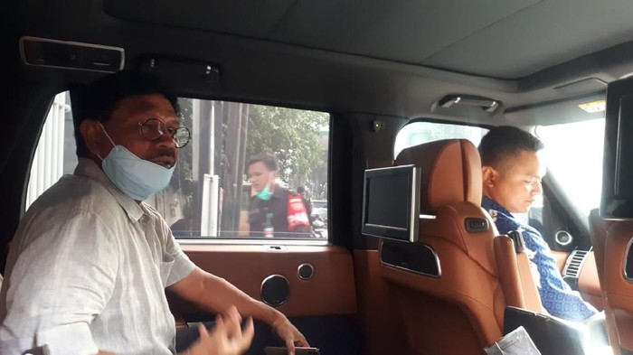 Menkominfo Johnny G Plate usai tes Corona di RSPAD. (Foto: Dwi Andayani/detikcom)