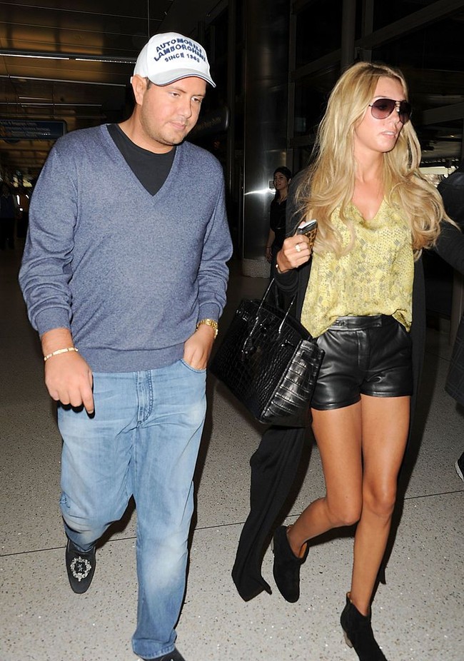 Petra dan James menikah pada 2011 silam, dan bercerai di 2017. Pada pernikahan dengan James pada enam tahun silam, Petra menghabiskan biaya 12 juta poundsterling atau sekitar Rp 210 miliar. Foto: Getty Images/Florian Seefried