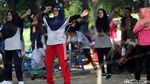 Melihat Aktivitas Warga Berolahraga di Kanal Banjir Timur