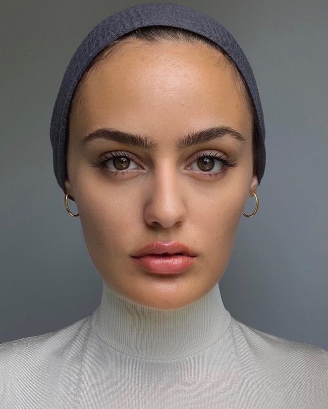 Seperti dikutip dari Angelopedia, sosok Emma yang cantik kerap disamakan dengan Leighton Meester, pemeran Blair Waldorf dalam serial televisi Gossip Girl.  Foto: Dok. Instagram @emmamareeedwards