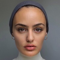 Seperti dikutip dari Angelopedia, sosok Emma yang cantik kerap disamakan dengan Leighton Meester, pemeran Blair Waldorf dalam serial televisi Gossip Girl.  Foto: Dok. Instagram @emmamareeedwards