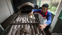 Dalam satu hari, keripik jamur ini dapat diproduksi hingga 50 kg.