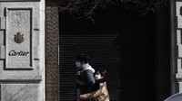 Tak hanya di Israel dan Belgia, sejumlah toko di kawasan Praha, Republik Ceko, juga ditutup untuk sementara waktu guna mencegah penyebaran virus corona yang kian meluas. AP Photo/Petr David Josek. Tak hanya di Israel dan Belgia, sejumlah toko di kawasan Praha, Republik Ceko, juga ditutup untuk sementara waktu guna mencegah penyebaran virus corona yang kian meluas. AP Photo/Petr David Josek.