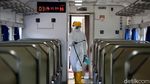 Gerbong Kereta di Stasiun Pasar Senen Disemprot Disinfektan