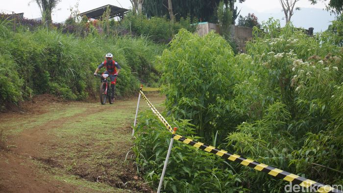 Downhill di Lembang Downhill di Lembang