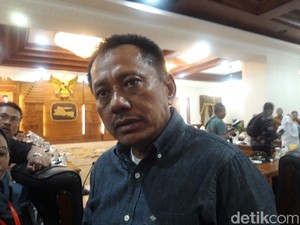 Eks Sekdaprov Jatim Geser Arteria Dahlan dari Kursi Senayan