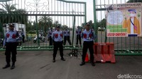 Seperti diketahui, Monas menjadi satu dari 23 tempat wisata di ibu kota yang ditutup guna mencegah penyebaran virus corona.