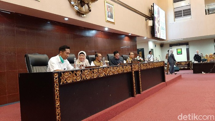 Rapat terkait virus Corona dipimpin langsung Wali Kota Palembang (Raja Adil Siregar/detikcom)