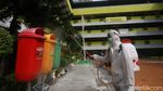 Penyemprotan Disinfektan di Sekolah