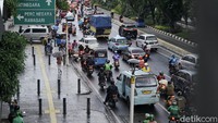 Gubernur DKI Jakarta Anies Baswedan mengatakan, langkah ini bertujuan untuk mengurangi penyebaran Corona. Transportasi umum menurutnya riskan penularan. Penghapusan ganjil genap bisa memperluas opsi kendaraan bagi masyarakat.