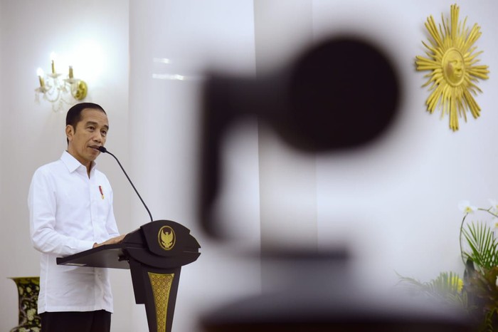 Presiden Jokowi menggelar konferensi pers di Istana Bogor mengenai penanganan virus corona Covid-19.