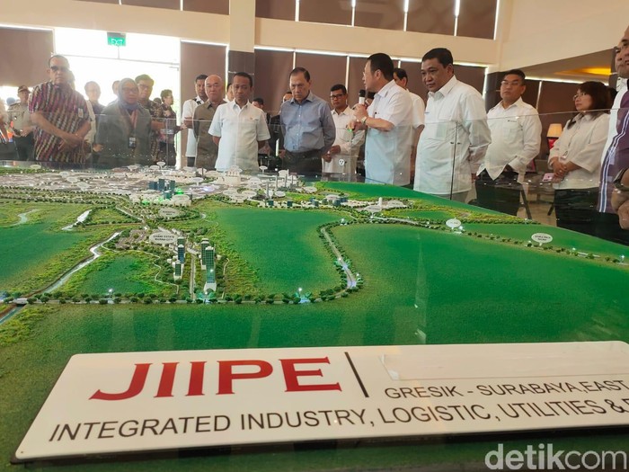 JIIPE Diusulkan Menjadi Kawasan Ekonomi Khusus Kawasan industri Java Integrated Industrial and Port Estate di Gresik, JIIPE diusulkan menjadi Kawasan Ekonomi Khusus atau KEK Teknologi dan Manufaktur.