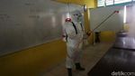 Penyemprotan Disinfektan di Sekolah