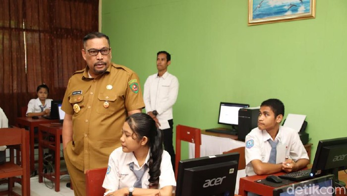 Gubernur Maluku Murad Ismail.