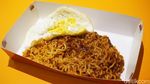 Huah! Tersengat Pedas Ayam Jomblo Berimajinasi dan Mie Julid Nampol