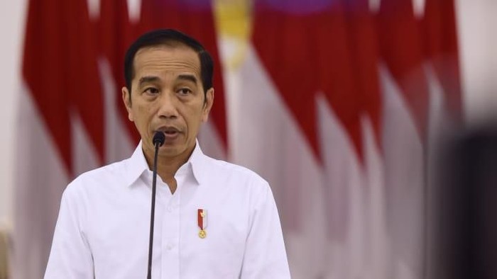 Kabinet Diminta di Jakarta, Jokowi Didampingi Mensesneg-Seskab di Solo