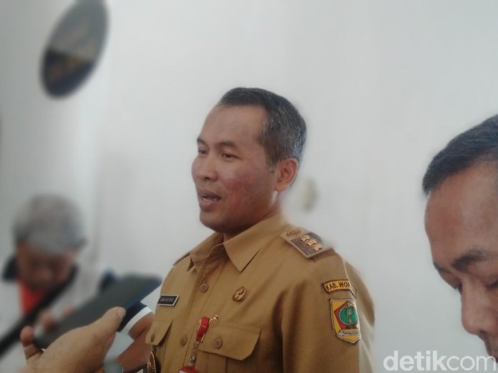 Bupati Wonogiri Joko Sutopo menjelaskan terkait warganya yang terkena Virus Corona, Senin (16/3/2020).