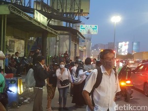 TransJakarta Reguler Tidak Beroperasi Mulai Hari Ini