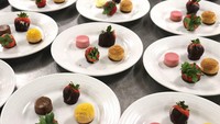 Setiap harinya kapal pesiar Symphony of the Seas memiliki menu yang berbeda. Ada lebih dari 3000-4500 orang yang menyantap makanan-makanan enak ini.  Foto: Istimewa