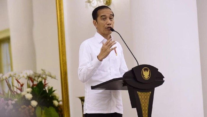 Presiden Jokowi menggelar konferensi pers di Istana Bogor mengenai penanganan virus corona Covid-19.