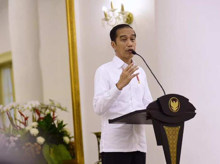 Presiden Jokowi menggelar konferensi pers di Istana Bogor mengenai penanganan virus corona Covid-19.