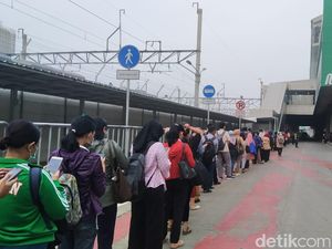Kebijakan Bikin Penumpang Antre, MRT Jelaskan Risiko Penularan di Ruang Ber-AC